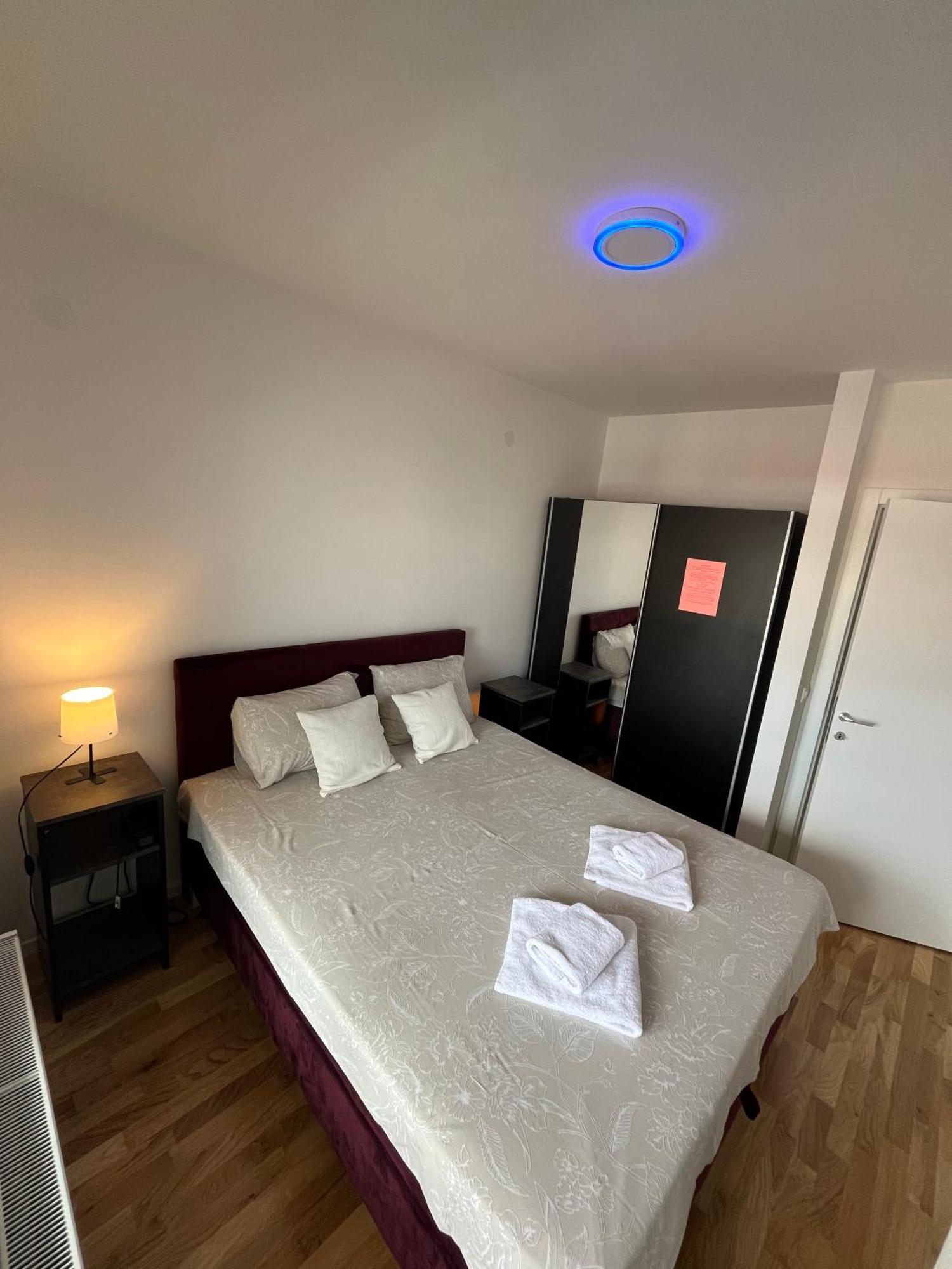 Lux Apartment 13 Center, Free Parking Ni Екстериор снимка